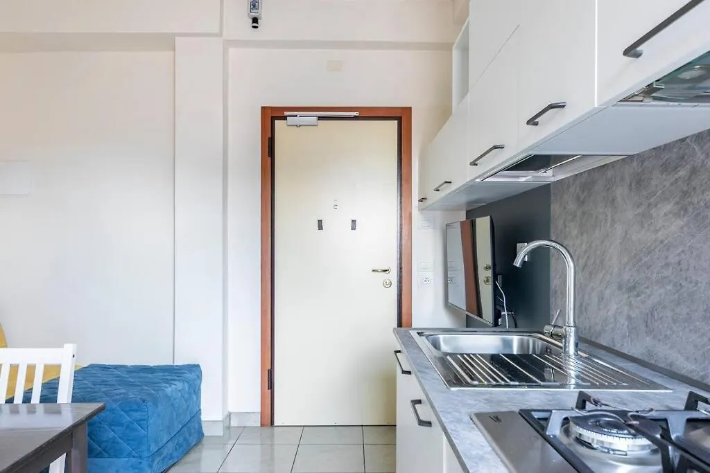 Bilocale Relax Mare-Traversa Via Dante 50Mt Dal Mare Apartment Riccione 0*,  Italy